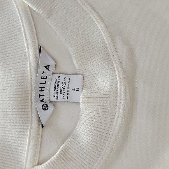 Athleta Triumph Hybrid Creneck - Picture 3 of 5